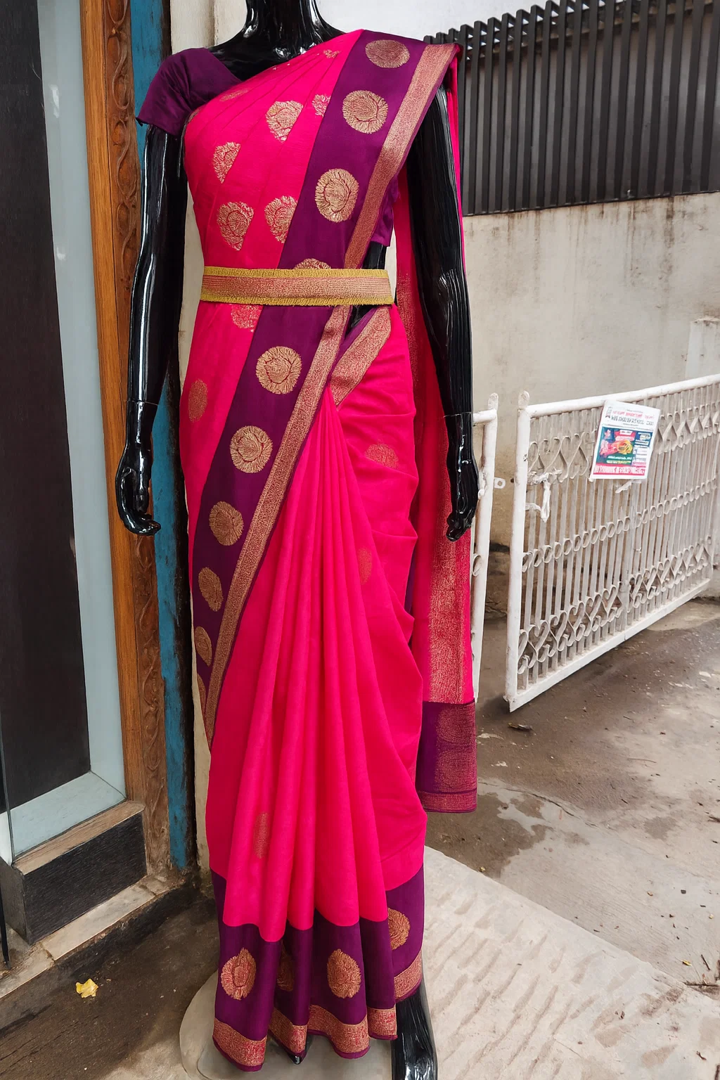Royal Pink & Purple Kanjivaram Silk Saree with Golden Zari Circle Weaving & Traditional Border